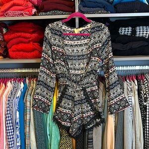 Girl Revolution black/white/red print long sleeve V neck romper size S